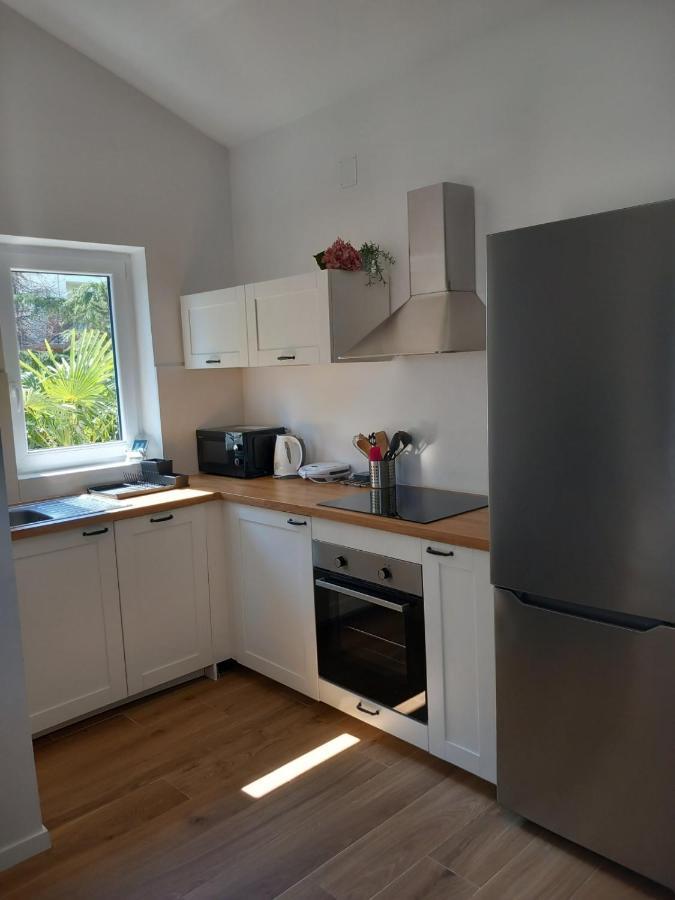 Apartmani Luni Premantura Extérieur photo
